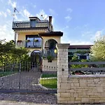 Appartement Vlado In Der Naehe Des Meeres By Interhome *