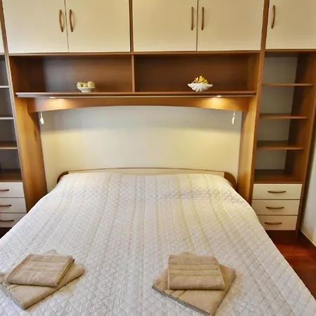 Appartement Vlado In Der Naehe Des Meeres By Interhome *