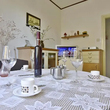Apartman Vlado In Der Naehe Des Meeres By Interhome Umag