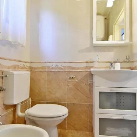 Apartman Vlado In Der Naehe Des Meeres By Interhome *
