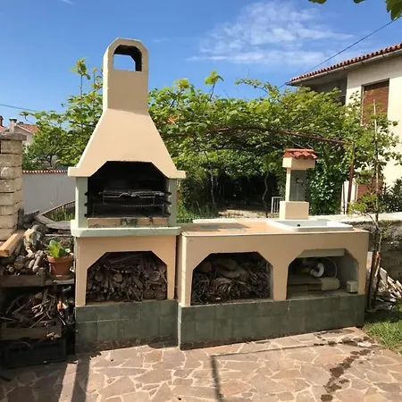 Vlado In Der Naehe Des Meeres By Interhome Apartman Umag